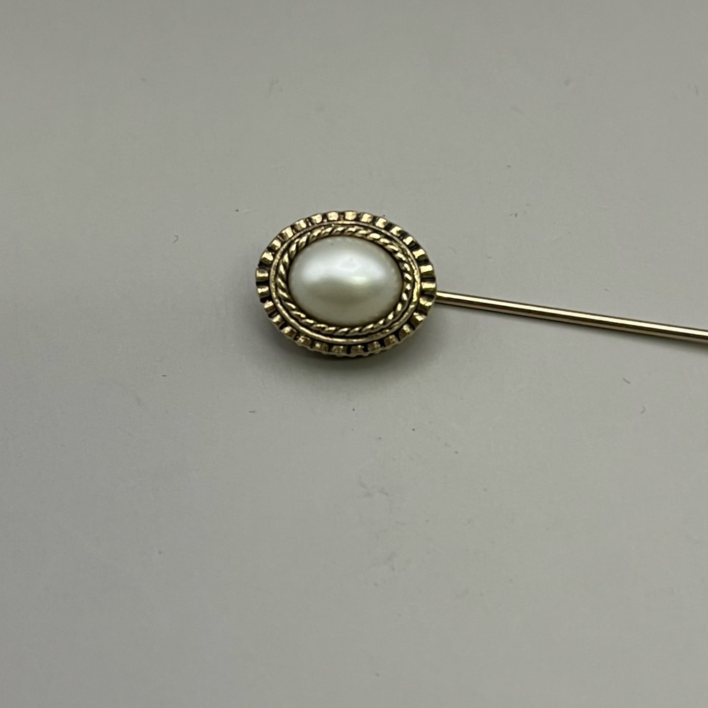 Sarah Coventry Gold and White Brooch with Pearl Accent